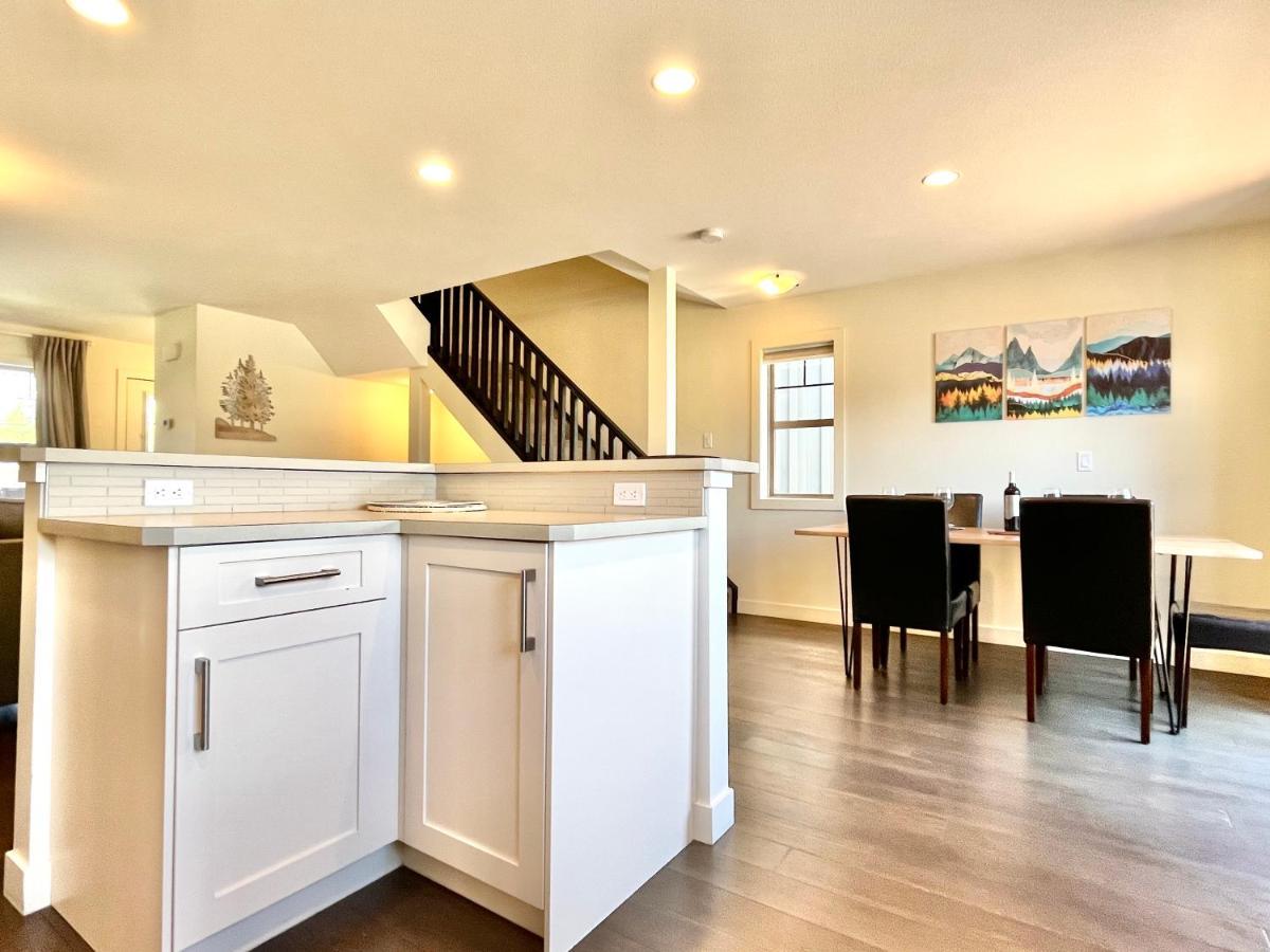 Perfect Base Invermere 3Bd Townhouse Mt Views With Garage Екстериор снимка